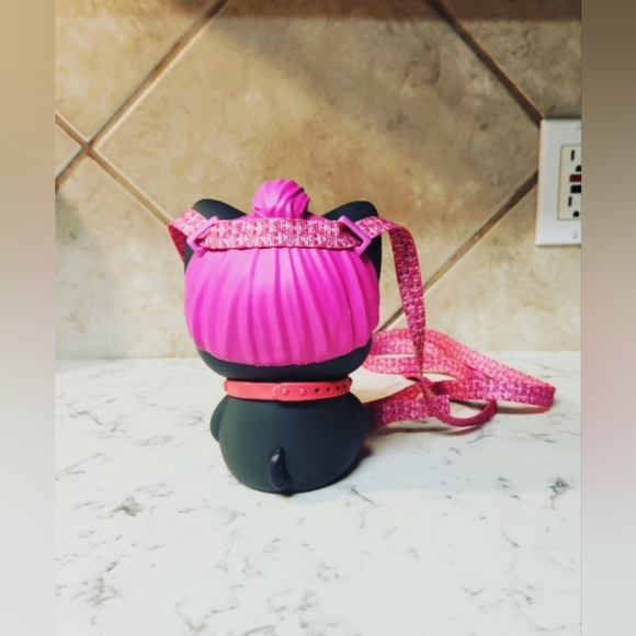 MGA LOL Surprise Biggie Pets Spicy Kitty Bookbag Piggy Bank - Picture 7 of 9